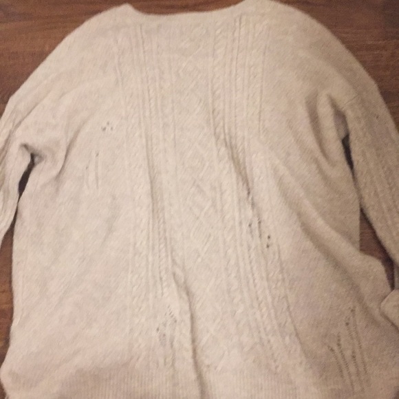 american eagle sweater! - Picture 3 of 4